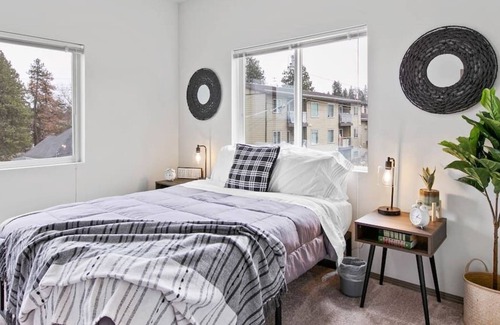 South Perry District Apartamento | Very New 2 Bd 2 Bth Near Perry Dist and Downtown!