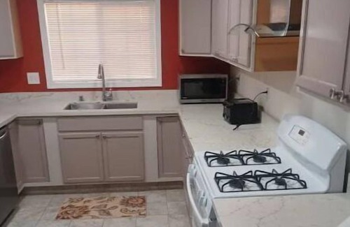 Lathrop Casa | Very nice and Private Charming.
