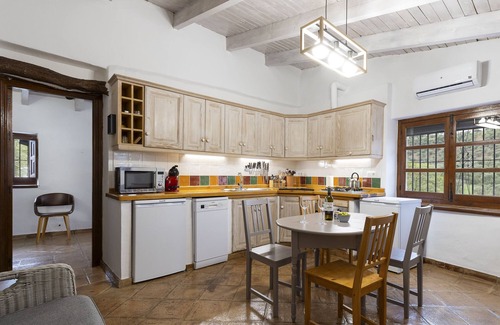Almogia Cabaña | Muy bonita casita, gran piscina y todas las comodidades muy cerca de Málaga!