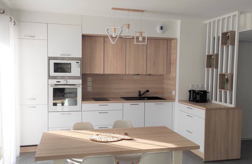Le Penon Apartamento | Very nice new apartment with quiet garden, walking distance to the beach, wifi internet, parking.