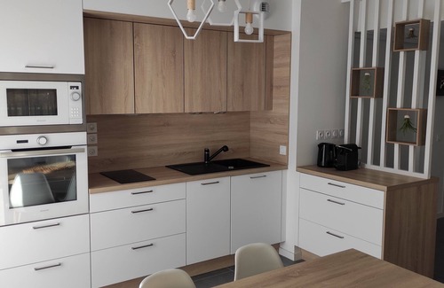 Le Penon Apartamento | Very nice new apartment with quiet garden, walking distance to the beach, wifi internet, parking.