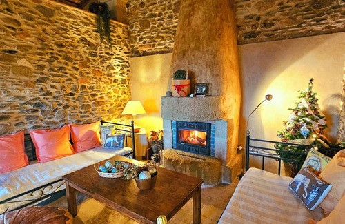 Cantallops Otro | Casa de campo muy bonito renovado, amplio jardín, porche, barbacoa y piscina