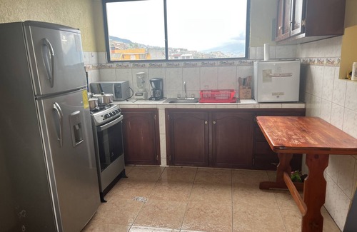 Quito Apartamento | Very private and quiet suite with a panoramic view of the entire city.