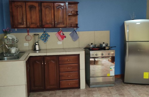 Quito Apartamento | Very private and quiet suite with a panoramic view of the entire city.