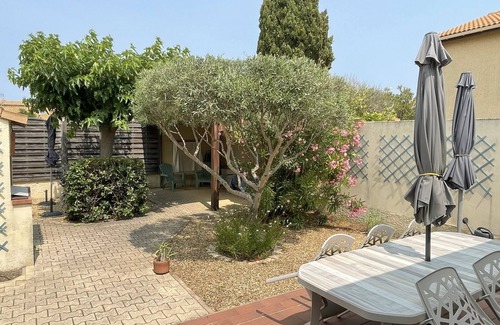 Valras-Plage Casa | Amplia, tranquila y relajante casa de jardín a 400 metros de la playa WiFi