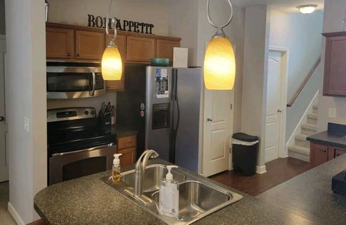 Mount Juliet Casa | Very safe area, quiet and comfortable...sleeps 10...in house gym!! Great deal!!