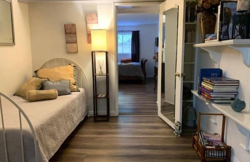 Rossmoyne Casa | Very Spacious 2BR/1.5BA Guest House, 5 min from LA
