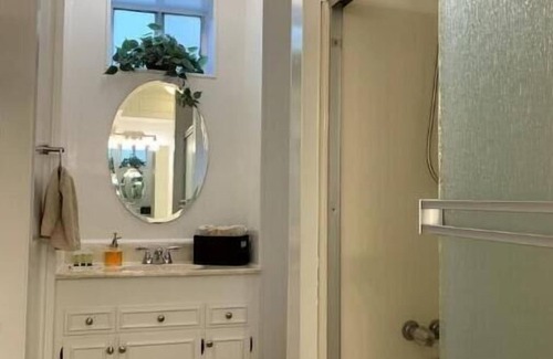 Rossmoyne Casa | Very Spacious 2BR/1.5BA Guest House, 5 min from LA