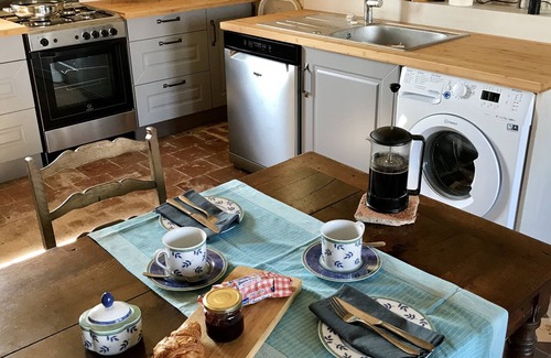 Razines Casa | Very spacious Guesthouse near Richelieu