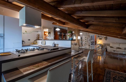 Teramo Casa | Very spacious vacation home with several units on the outskirts of Teramo.