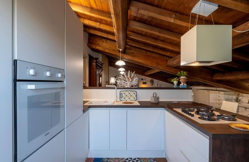 Teramo Casa | Very spacious vacation home with several units on the outskirts of Teramo.