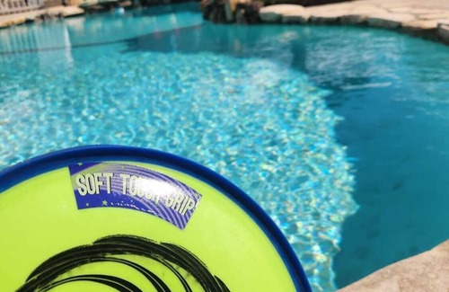 Riverside Casa | VeryPrivateHouse in Riverside,3bedrooms& 2 1/2 bathroom house w/Pool & big Patio