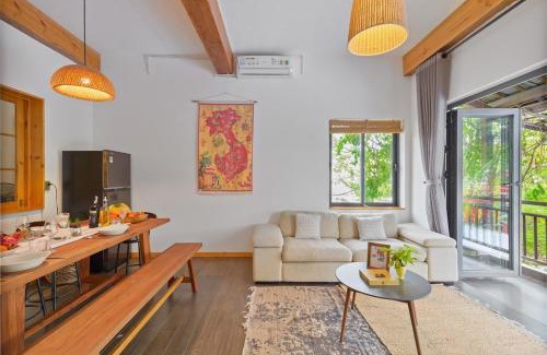 Cam Chau Casa | Vesta Gallery Villa Above Bookstore