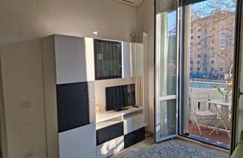 Acquabella Apartamento | VFH Argonne Trendy Apartment by the Park