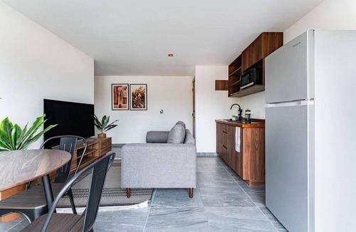 Santa María la Ribera Apartamento | VH | Cool apt Sta Ma la Ribera |balcón and gym | 130