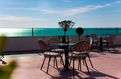 Durres Hotel | VH Eurostar Durres Hotel & Private Beach
