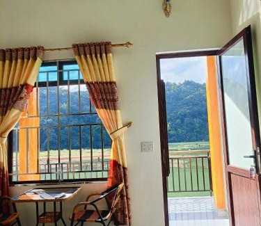 Nam Mau Cama Y Desayuno | Việt Hùng Nhà Nghỉ