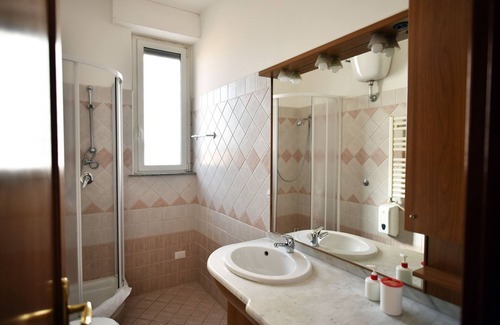 Rione XVIII Castro Pretorio Apartamento | Via Curtatone 12 Apartment