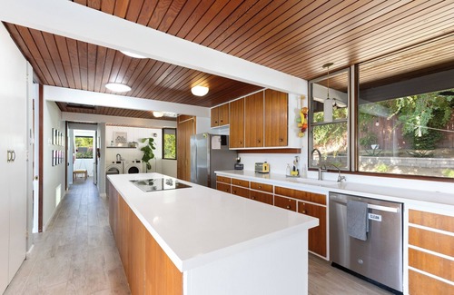 Lake Hodges Casa | Via Rancho Vacation Estate - Pool, Spa, Grand Piano, EV charging, and minutes to winery