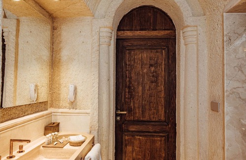 Nevsehir Cama Y Desayuno | Via Regia Hotel Cappadocia