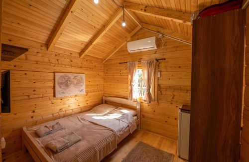 Podgorica Casa | Via river