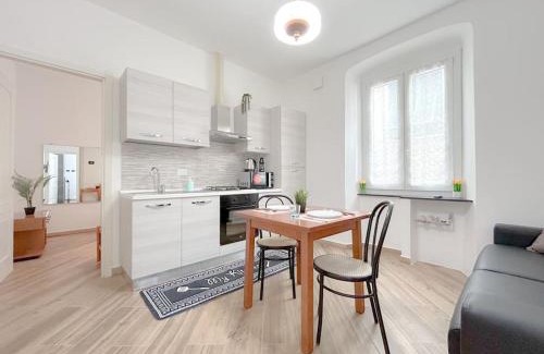 Sestri Ponente Apartamento | [Via Sestri] - Centro - Aeroporto - WiFi