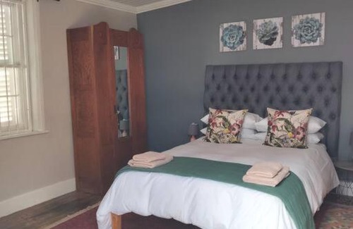 Colesberg Casa | Via the Grapevine 3 bedroom house private parking