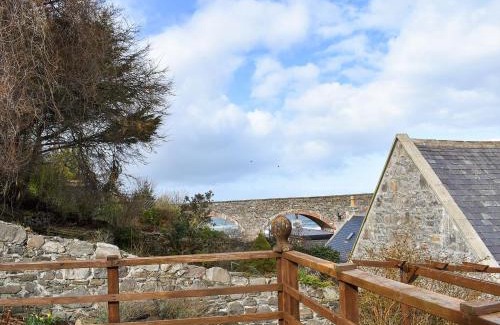 Cullen Casa | Viaduct View