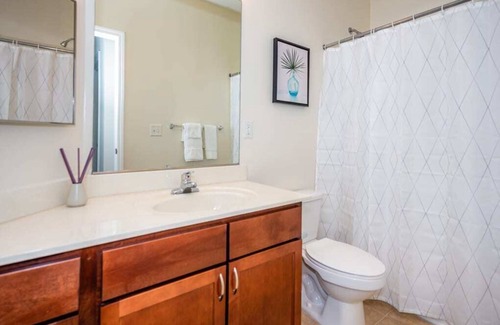 SouthPark Apartamento | Viagem Airy 1BR with Balcony, Gym and Parking