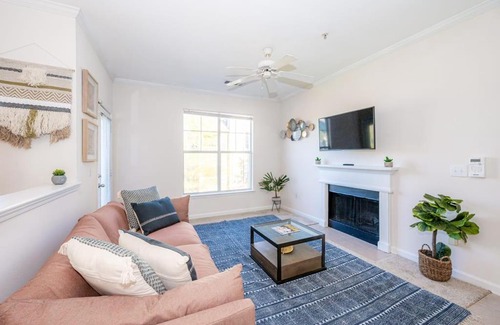Durham Apartamento | Viagem Durham Stylish 1BR With Balcony