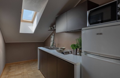 Lazise Old Town Casa | Vialeromadodici Rooms & Apartments