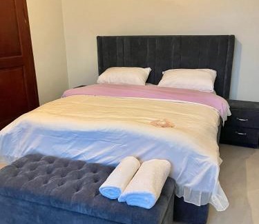 Namugongo Cama Y Desayuno | Vibe Apartments