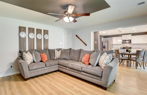 Elliott Casa | Vibe Villa with Backyard about 8 Mi to Shaw AFB!
