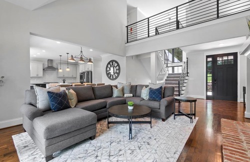 Sherrills Ford Casa | Vibes n Tides