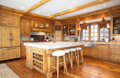 Stratton Mountain Casa | Vibes & Views In Stratton