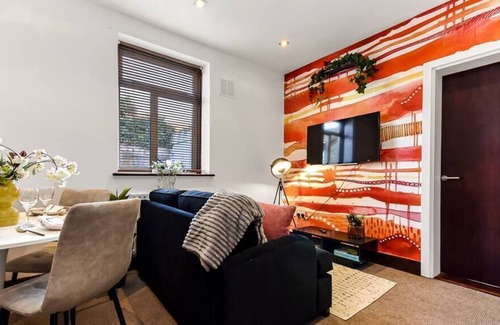 Walpole Apartamento | Vibrant 1 BD Retreat - Perfect for Couples