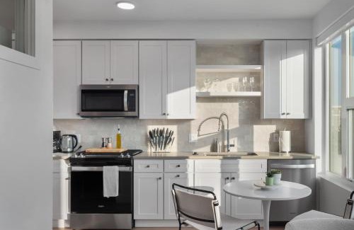 Downtown Salt Lake City Apartamento | Vibrant 1BD 1BA Pool, Gym, HTub, Bowling and More