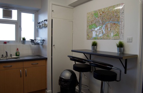 Stepney Green Apartamento | Stylish 1 Bedroom in Shadwell with Balcony