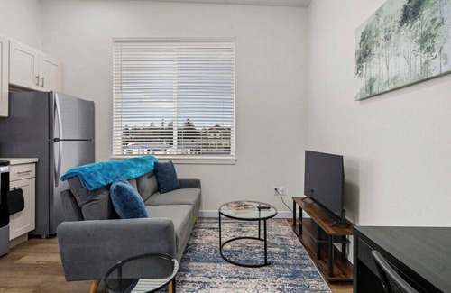 South Tacoma Apartamento | Vibrant 1BR/1BTH Apartment near PLU / UWT