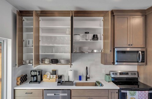 Concordia Apartamento | Vibrant 1BR Duplex Near Alberta Arts District