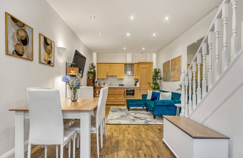Bow Apartamento | Vibrant 2-Bed by Bow