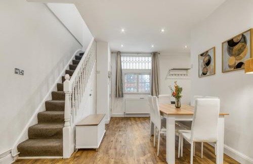 Bow Apartamento | Vibrant 2-Bed by Bow