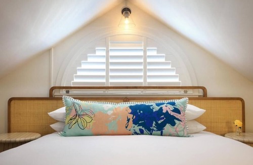 Truman Annex Hotel | Vibrant 2 Floor Loft Ideal for Relaxing Escape in Key West - Near Duval St