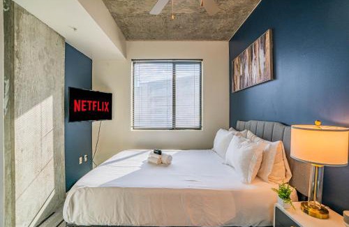 Evans Churchill Apartamento | Vibrant 2BD - CDT - Gym, Pool, Parking - Sleep 8
