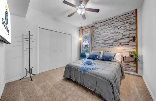 Tampa Apartamento | Vibrant 2br Apt Pool, Jacuzzi, Gym #11