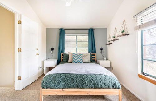 West University Apartamento | Vibrant 2BR DT Living, Stylish & Serene Stay