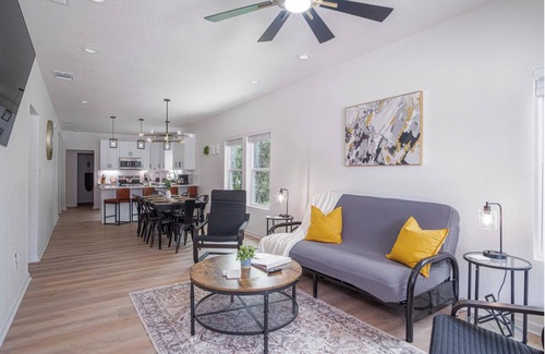 Denver Heights Cabaña | Vibrant 4br/3ba Oasis Near Happy Downtown!
