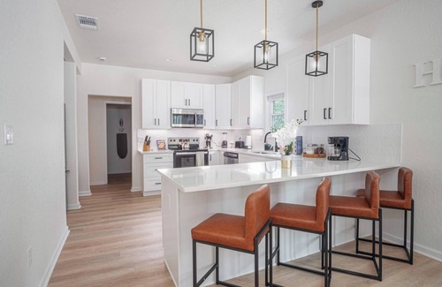Denver Heights Cabaña | Vibrant 4br/3ba Oasis Near Happy Downtown!
