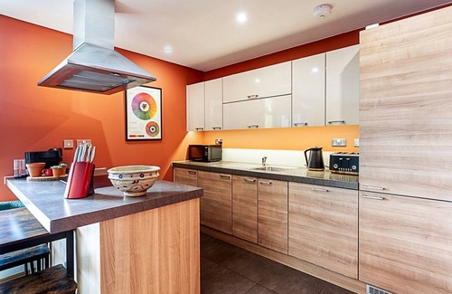 Hackney Wick Apartamento | Vibrant and Modern Apartment with Canal Views