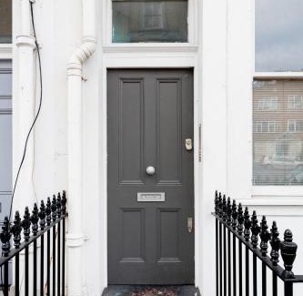 Redcliffe Apartamento | Vibrant Apartment with a Patio in Chelsea